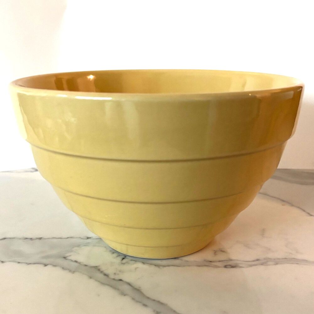 Boston Warehouse Trading Corp Mixing Bowl Yellow Stoneware 4 3/8" Mint Condition